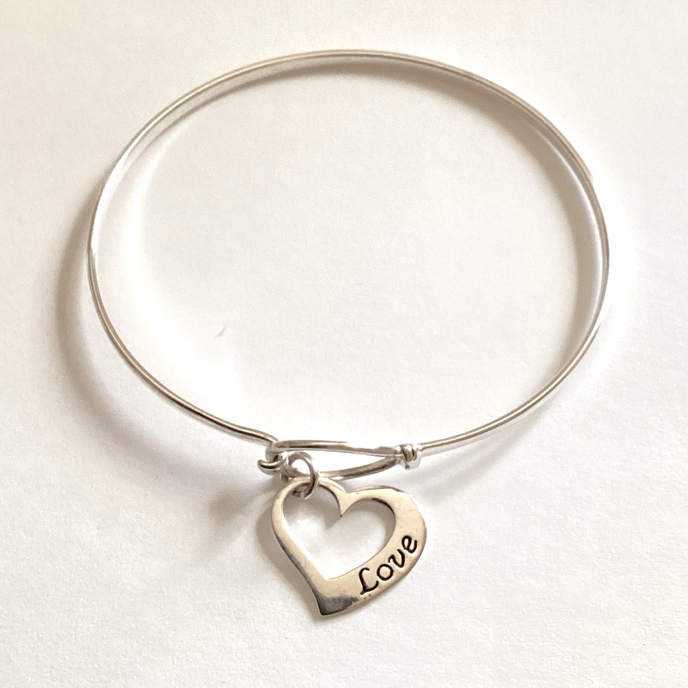 Women’s sterling silver stamped 925 LA dangle love heart clip bracelet